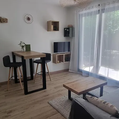 Apartment Boheme En Cevennes - O Jardin D'a Cote